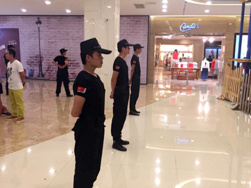 易買得超市開業